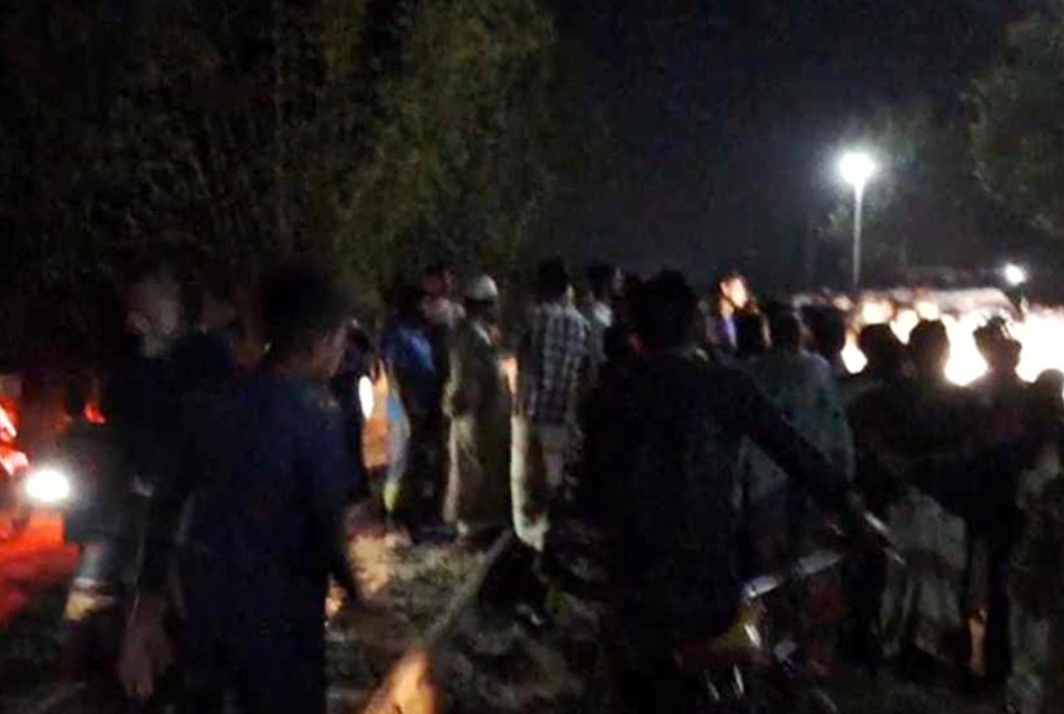 লালমনিরহাটে ট্রেনে কাটা পড়ে চারজনের মৃত্যু

