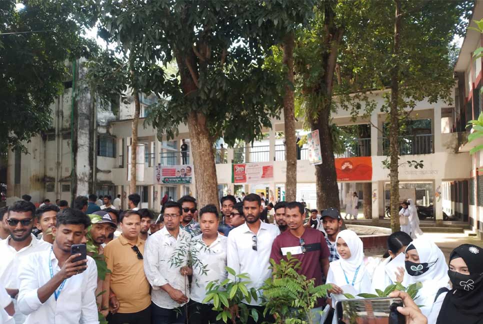 ৩১ দফা নিয়ে শরীয়তপুরে শিক্ষার্থীদের সঙ্গে ছাত্রদলের মতবিনিময়