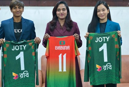বিসিবিতে সাফজয়ী সাবিনা-ঋতুপর্ণা