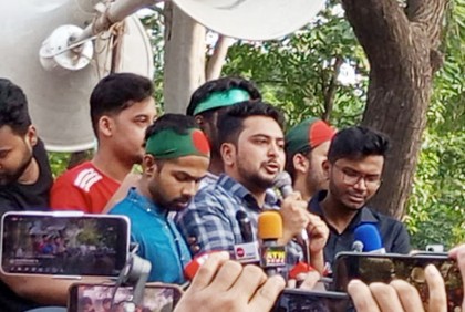 জবি শিক্ষার্থীদের দাবি তিন কার্যদিবসের মধ্যে পূরণের আশ্বাস 

