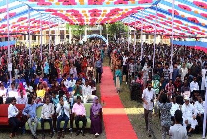 নবীন শিক্ষার্থীদের বরণ করল বশেমুরবিপ্রবি