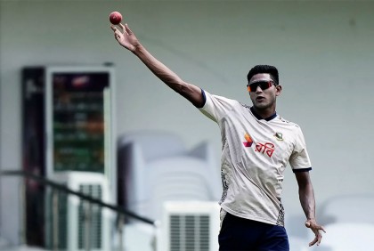 রানায় মুগ্ধ সিমন্স