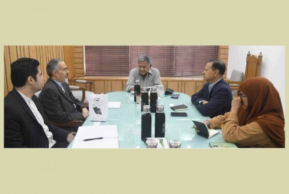 নৌ-পরিবহন এবং শ্রম ও কর্মসংস্থান উপদেষ্টার সঙ্গে ইরানের রাষ্ট্রদূতের সাক্ষাৎ

