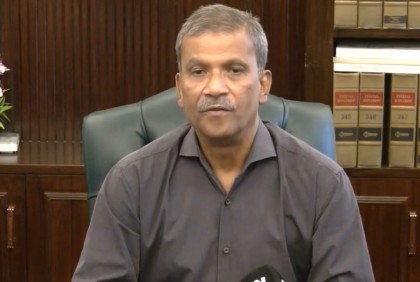 ঢালাও মামলা নিয়ে সরকার বিব্রত: আইন উপদেষ্টা

