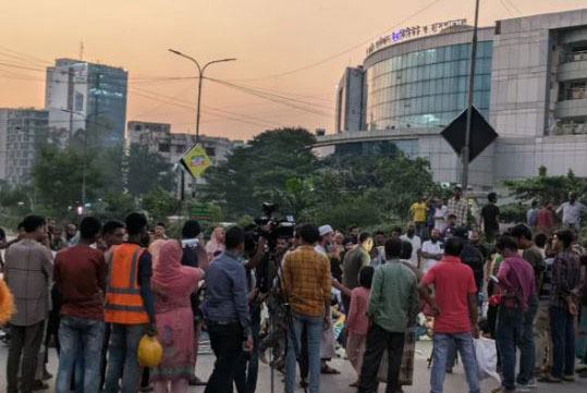 পঙ্গু হাসপাতালে ৪ উপদেষ্টাকে হাজির হতে আন্দোলনে আহতদের আল্টিমেটাম


