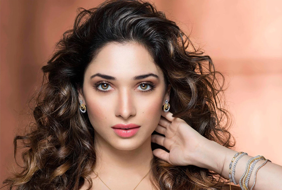 ‘তুমি আমার বোনের মতো’ বলে তামান্নাকে প্রত্যাখ্যান, কে সেই ছেলে?