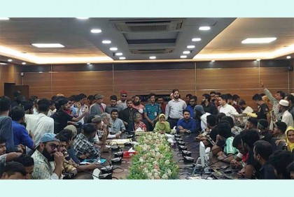 উপদেষ্টাদের সঙ্গে বৈঠক আহত ছাত্র-জনতা