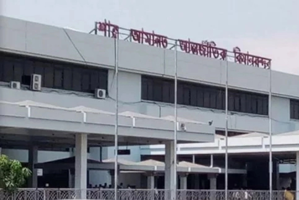 বৈরী আবহাওয়ার সময় ঢাকার ফ্লাইট ৪ দিন চট্টগ্রামে অবতরণ করবে