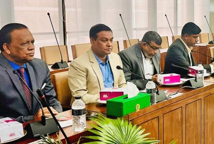 পেশাজীবীদের সাথে সংবিধান সংস্কার কমিশনের মতবিনিময়