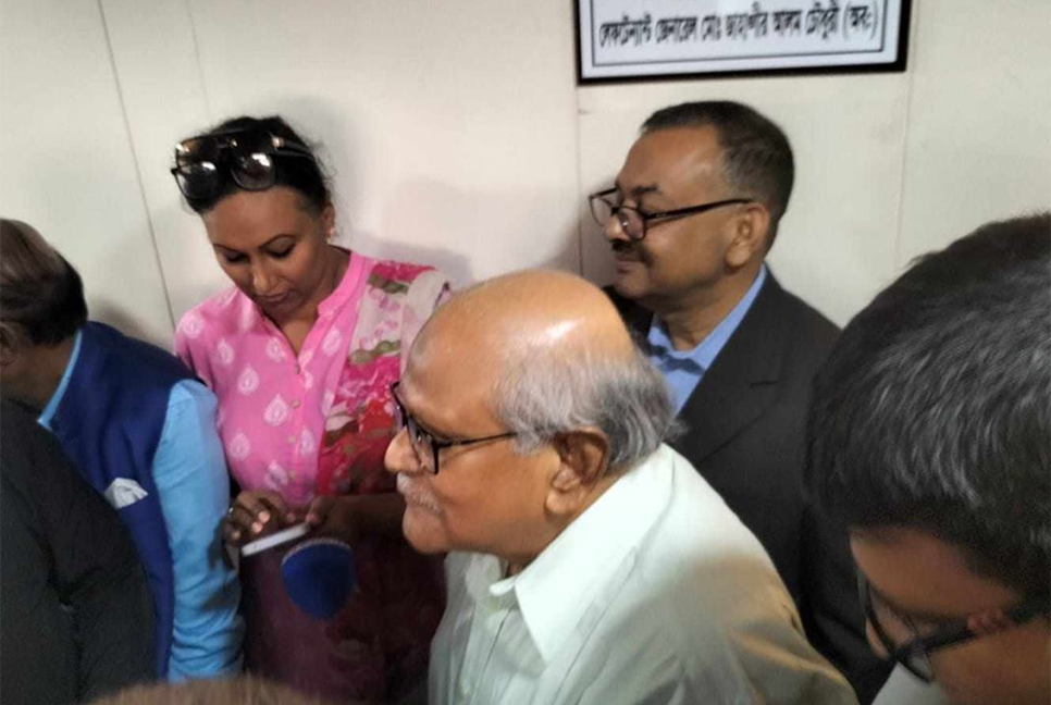 পুলিশ ভেরিফিকেশনে রাজনৈতিক বিবেচনা তুলে দেওয়ার সুপারিশ করবে কমিশন
