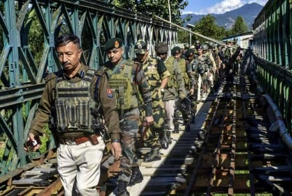 অশান্ত মণিপুরে আরও ৫০ কোম্পানি কেন্দ্রীয় বাহিনী পাঠাচ্ছে ভারত