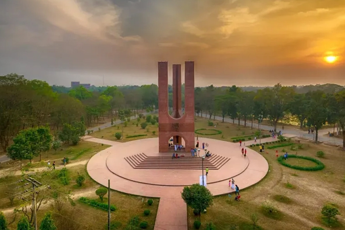 জাবিতে অটোরিকশার ধাক্কায় শিক্ষার্থীর মৃত্যু, বিক্ষোভে উত্তাল ক্যাম্পাস
