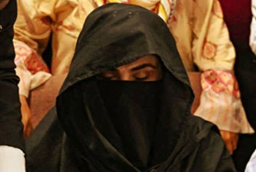 বুশরা বিবির বিরুদ্ধে গ্রেফতারি পরোয়ানা জারি