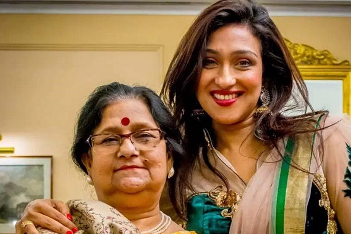 ঋতুপর্ণা সেনগুপ্তের মায়ের মৃত্যু