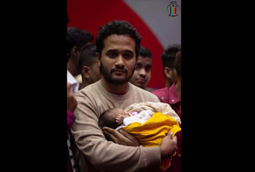 শহীদ রনির মেয়ের ছবি ফেসবুকে দিয়ে যা বললেন মীর স্নিগ্ধ