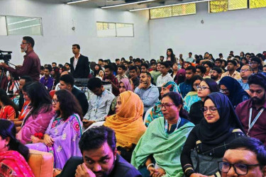 বাংলাদেশ ইউনিভার্সিটিতে নবাগত ছাত্রছাত্রীদের নবীন বরণ অনুষ্ঠিত