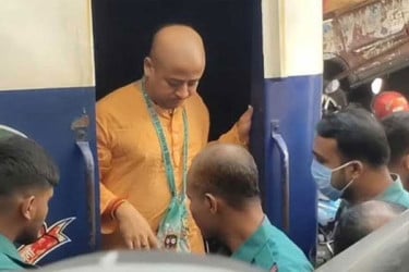 রাষ্টদ্রোহ মামলায় চিন্ময় কৃষ্ণ দাসের জামিন নামঞ্জুর, কারাগারে পাঠানোর নির্দেশ