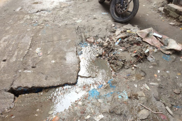 ‘তারা নিজেগো জমিদার ভাবে, আমাদের অভিযোগ পাত্তাই দেয় না’