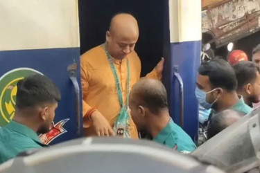 অবশেষে কারাগারে নেওয়া হলো চিন্ময় কৃষ্ণকে