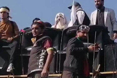 ডি-চকে পৌঁছে যে হুঙ্কার দিলেন ইমরান খানের স্ত্রী বুশরা বিবি