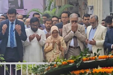 ‘শহিদদের আত্মত্যাগ আমাদের শিখিয়েছে স্বৈরাচার নিপাত যাবেই’