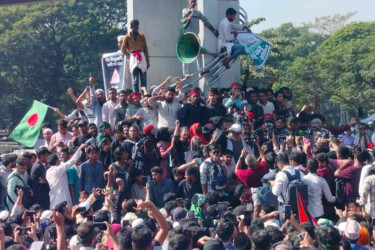 ঐক্যবদ্ধভাবে সব চক্রান্ত প্রতিহত করতে হবে : সারজিস