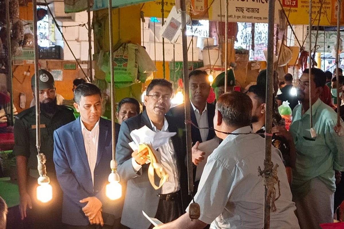 এক মাসে ৪০ হাজার কেজি পলিথিন জব্দ, জরিমানা ১৯ লাখ টাকা