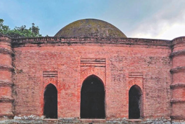 বাগেরহাটে নারীর ঐতিহাসিক মসজিদ