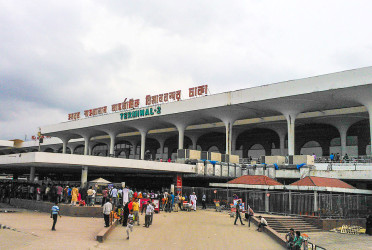 শাহজালাল বিমানবন্দরে ১২টি স্বর্ণের বারসহ মালয়েশিয়ার নাগরিক আটক