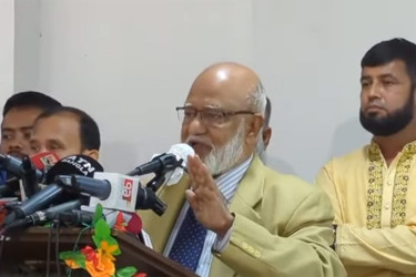ঐক্যবদ্ধ হয়ে ষড়যন্ত্র মোকাবিলা করতে হবে : খন্দকার মোশাররফ