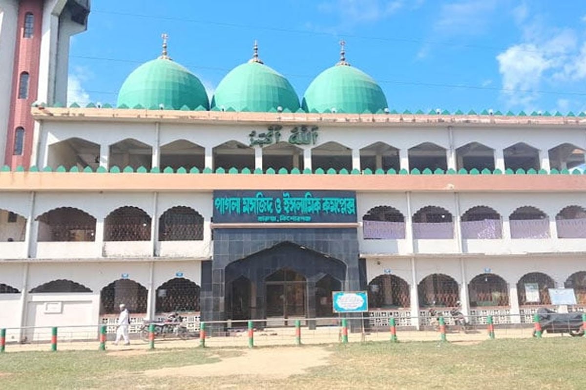 প্রেমিককে জীবনসঙ্গী হিসেবে পেতে পাগলা মসজিদের দানবাক্সে চিঠি