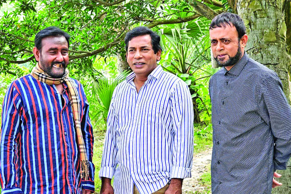 তিন বন্ধুর ‘শাদী মোবারক’