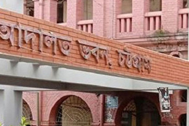 আসামির পক্ষে ওকালতনামা, বিক্ষোভের মুখে এপিপির পদত্যাগ
