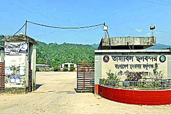 তিন স্থলবন্দরে অচলাবস্থা