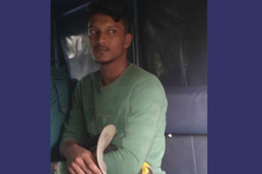 রাবিতে ক্লাসে এসে শিক্ষার্থীদের হাতে ছাত্রলীগ নেতা আটক, পরে পুলিশে সোপর্দ