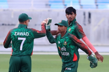 শেষ ওভারের নাটকীয়তায় হেরে গ্রুপ রানার্সআপ টাইগার যুবারা
