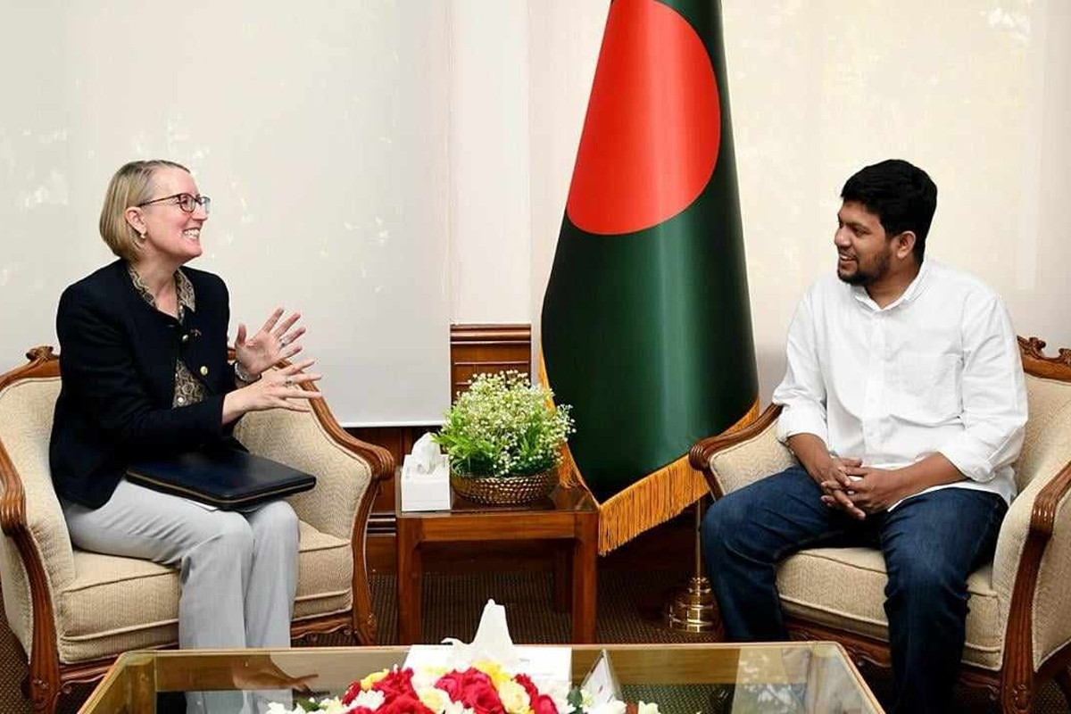 পাচার অর্থ ফেরাতে যুক্তরাজ্যের সহায়তা চাইলেন মাহফুজ আলম