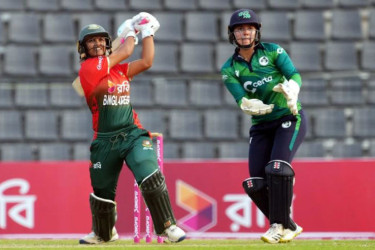 আইরিশদের ক্যাচ মিসের মহড়া, হারলো বাংলাদেশ