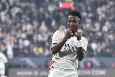 শিগগিরই মাঠে ফিরছেন ভিনিসিয়াস