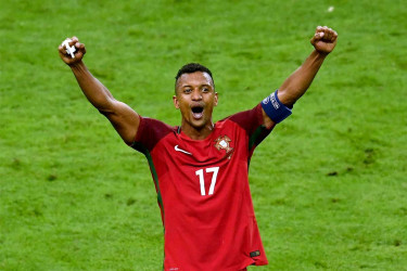 ফুটবলকে বিদায় জানালেন নানি