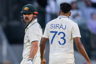 তর্কে জড়িয়ে শাস্তি পেলেন সিরাজ, রেহাই পাননি হেডও