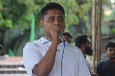 ভারতের সঙ্গে নতজানু কূটনীতি আর নয় : হাসনাত আবদুল্লাহ