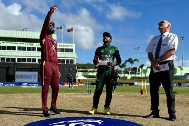 টসে হেরে ব্যাটিংয়ে বাংলাদেশ