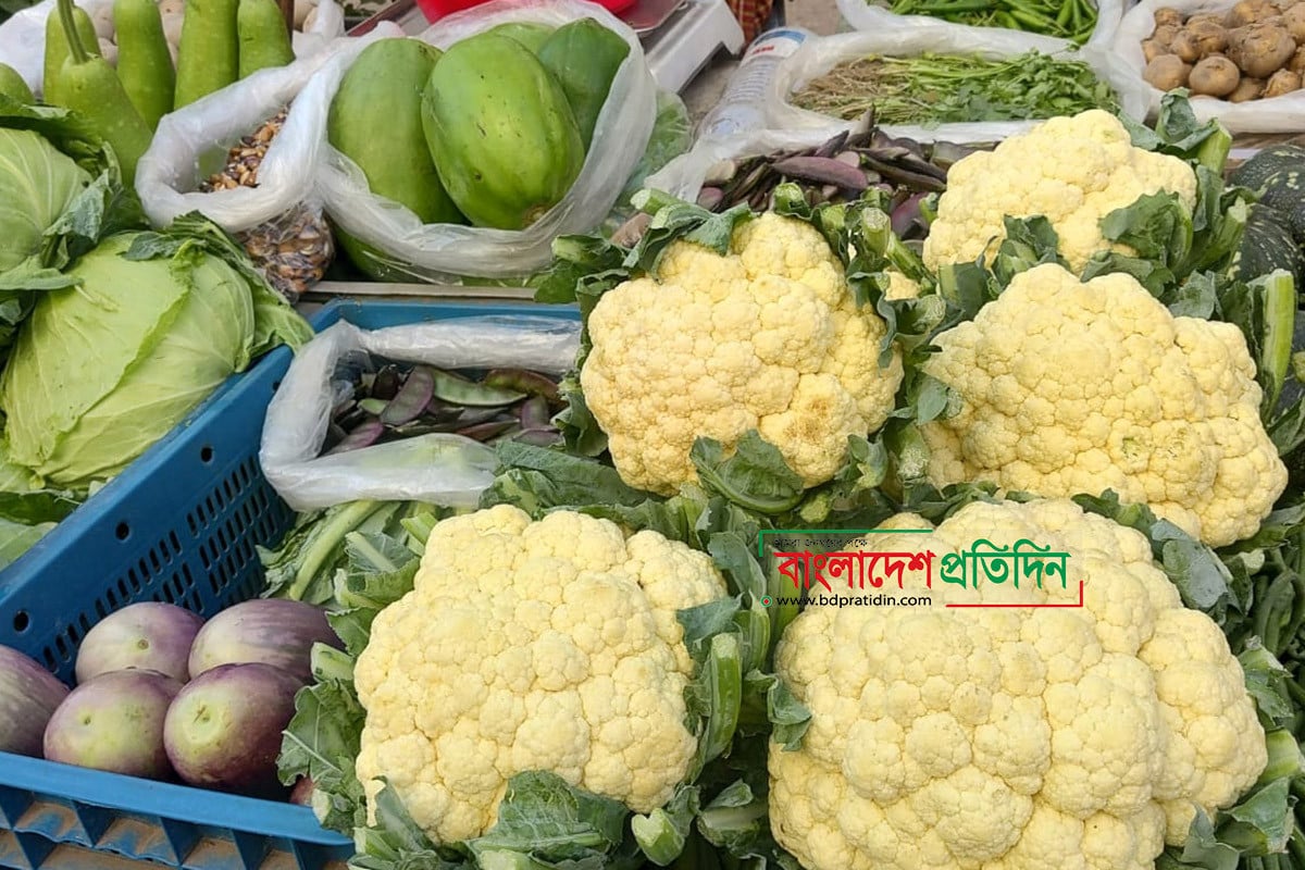 চট্টগ্রামে সবজির বাজারে স্বস্তি ক্রেতাদের