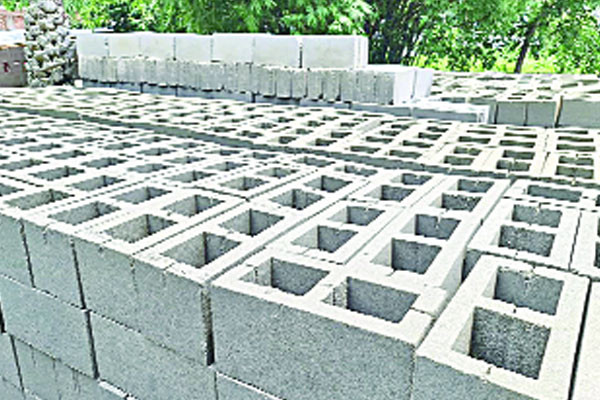 ব্যবহারে পিছিয়ে ব্লক ইট পোড়া ইটে বাড়ছে দূষণ