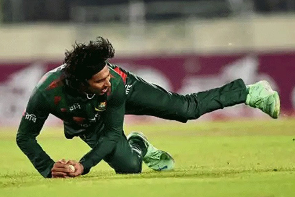সৌম্যের আঙুলে পাঁচ সেলাই, মাঠের বাইরে থাকবেন অন্তত তিন সপ্তাহ!