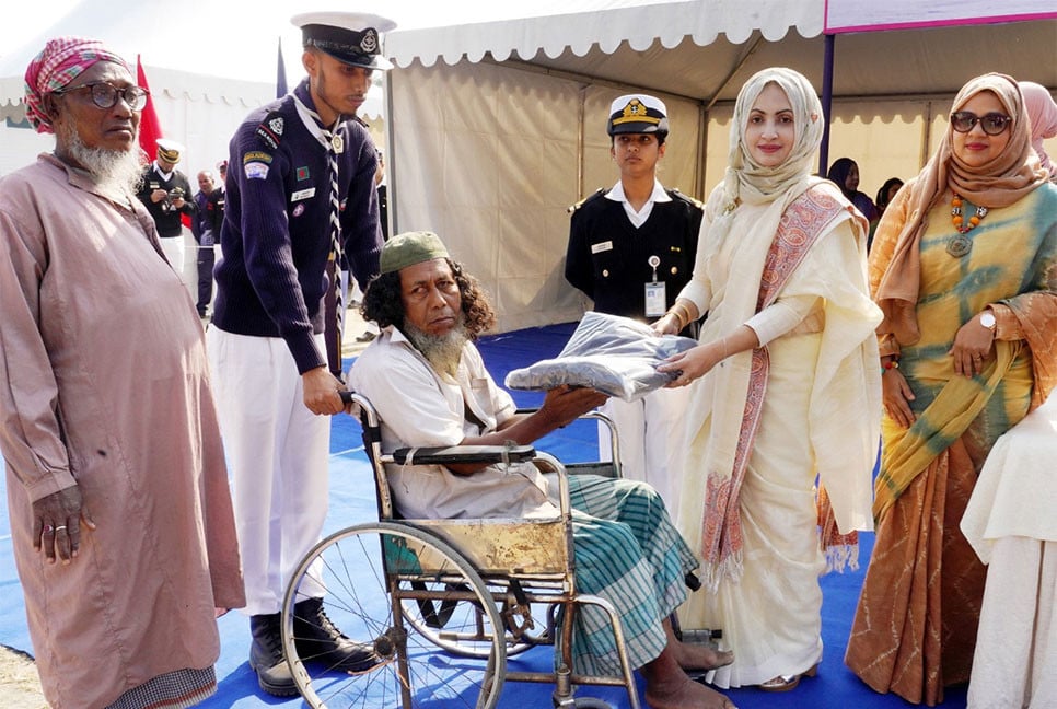 নৌবাহিনী পরিবার কল্যাণ সংঘের উদ্যোগে শীতবস্ত্র বিতরণ