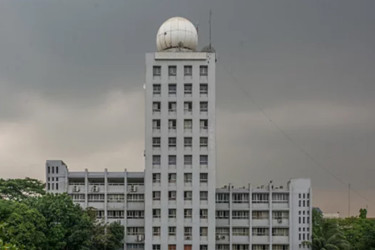 সাগরে ‘সুস্পষ্ট লঘুচাপ’, সাত বিভাগে শুক্রবার থেকে ভারী বর্ষণের আভাস