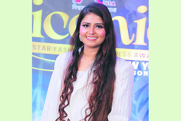 এক যুগ পর রেশমীর ‘মাটি’