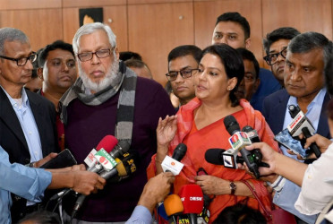 বাসগুলো দূষণ করতে থাকবে-এটা চলতে দেওয়া হবে না : পরিবেশ উপদেষ্টা